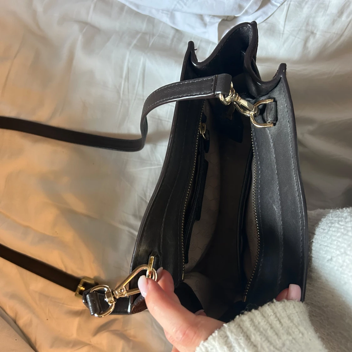 Michael Kors axelväska i camouflage - 1