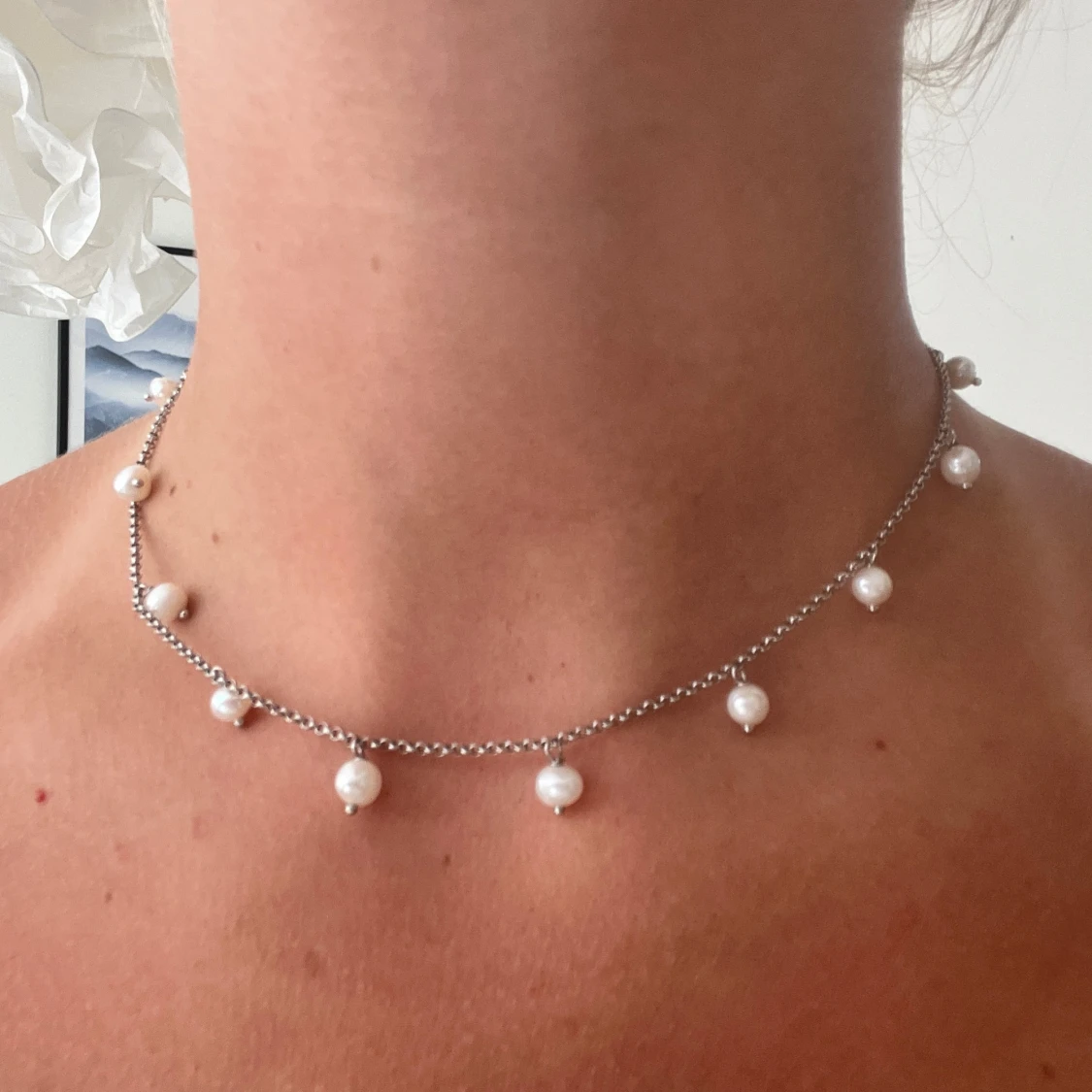 Silverhalsband med vita pärlor - 2