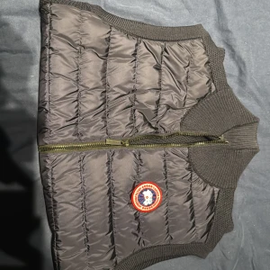 Canada goose vest - Canada goose vest endast använd ett par gånger