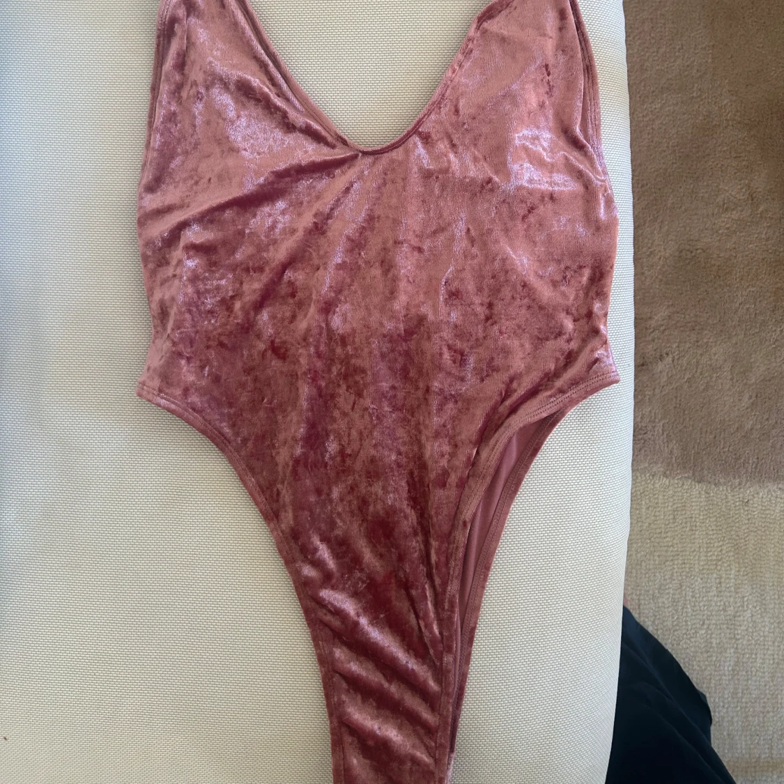 Rosa sammetsbody - 1