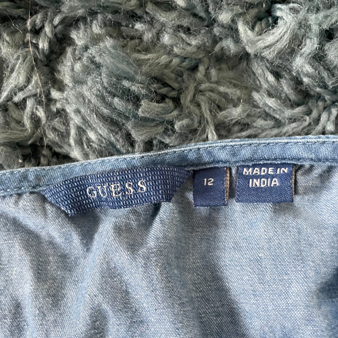 Blå cool topp från Guess - 2