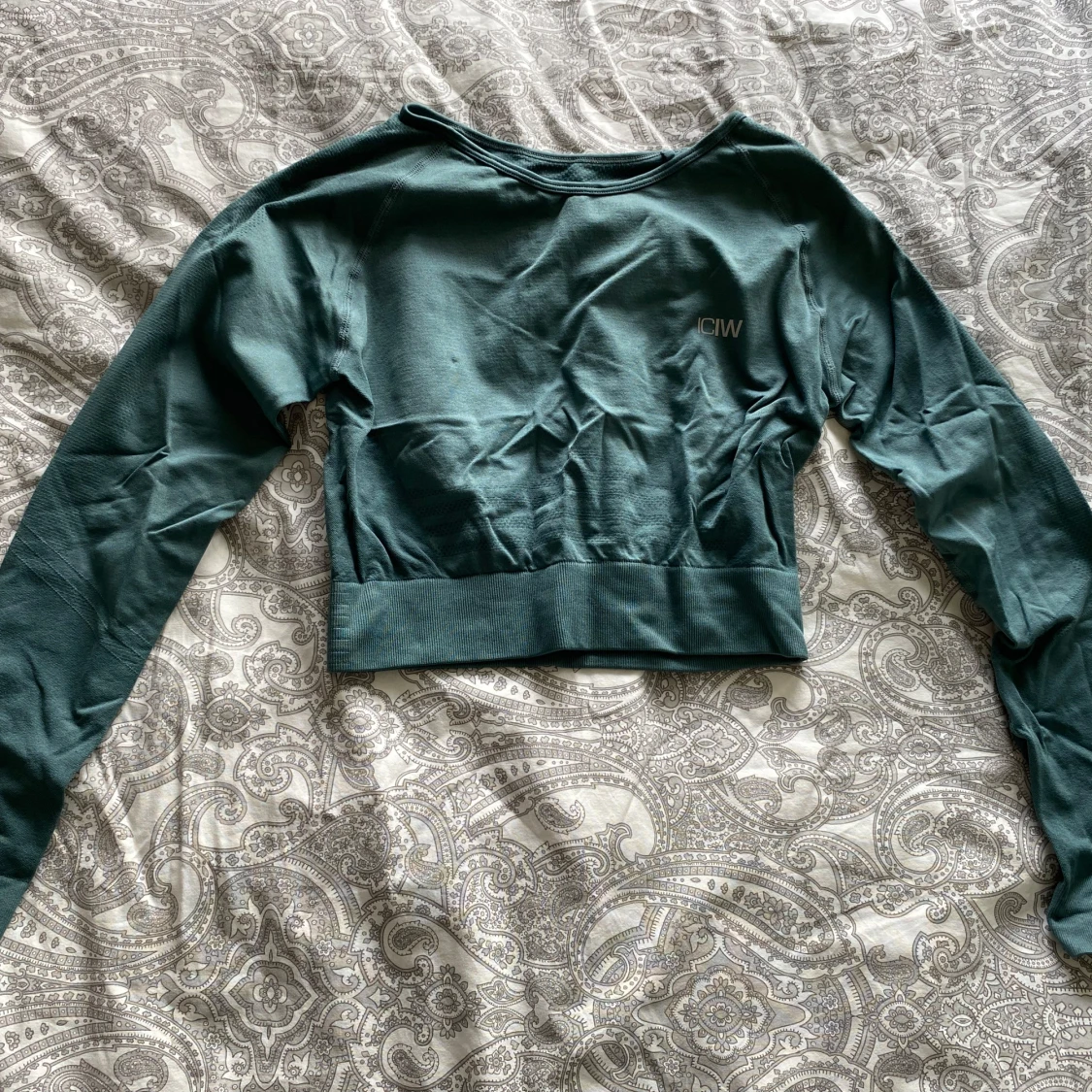 Grön croppad långärmad tröja från ICANIWILL