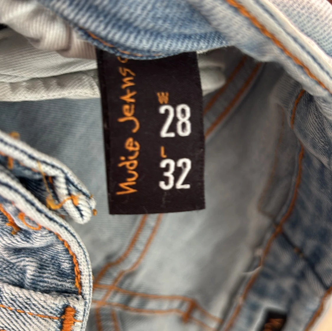 Ljusblåa nudie jeans  - 3