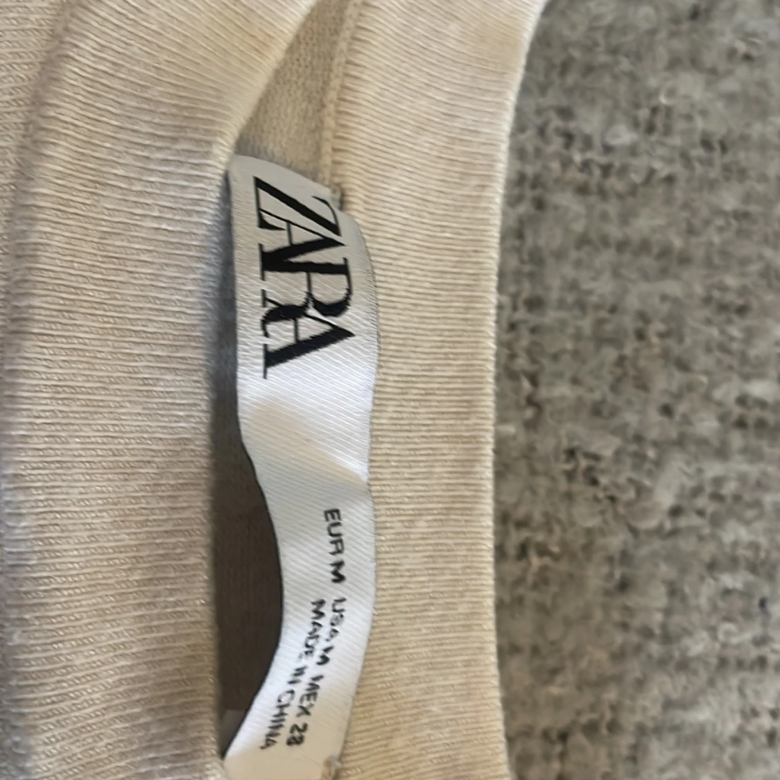 Vit och marinblå randig tröja från Zara - 2