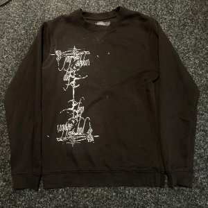 Custommade Cybersigilism ”jag älskar dig” Tjocktröja - Fabric paint! Size: S. Comfy Sweater