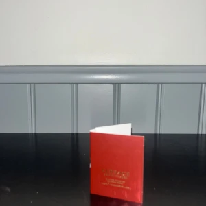 Versace Eros flame - Versace Eros flame (röd) 1ml 25kr st, 2st kvar. Kan sänka pris vid köp av minst 2st