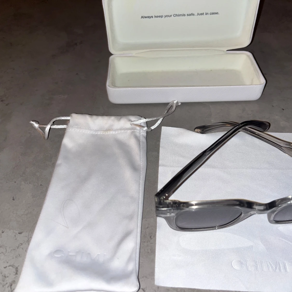 Transparenta solglasögon från Chimi - 1