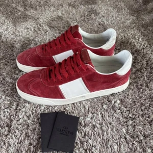 Valentino  - Flycrews