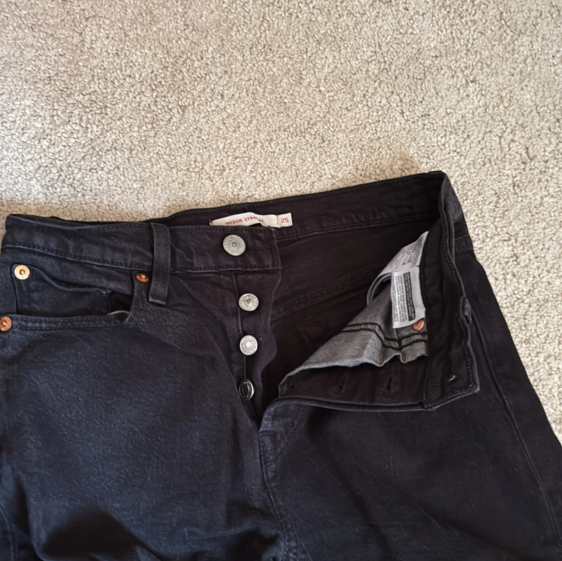 Svarta Levis 501 jeans - 3