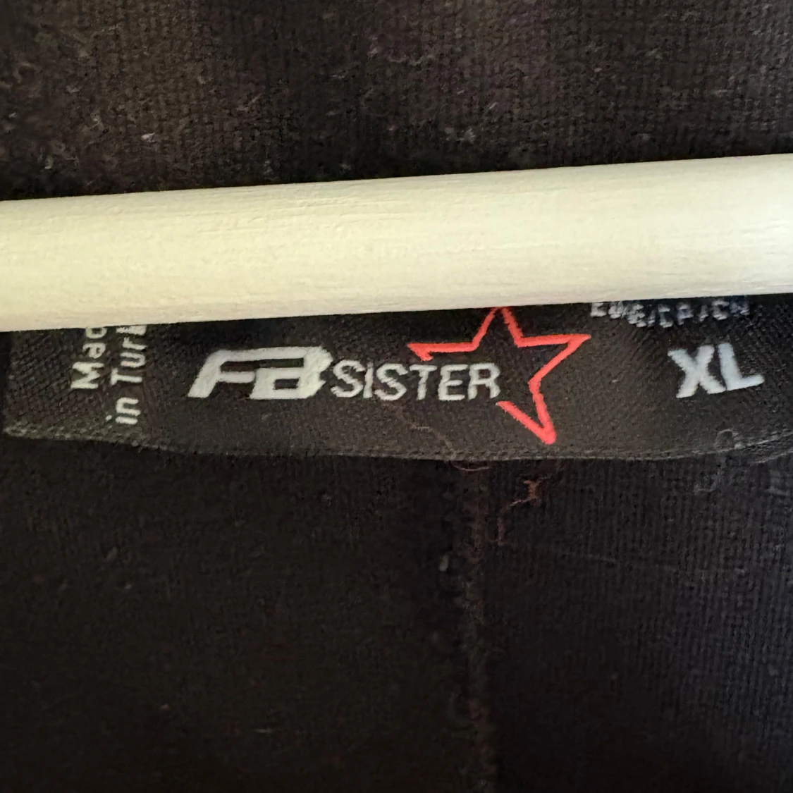 Svart kjol från FB Sister - 1