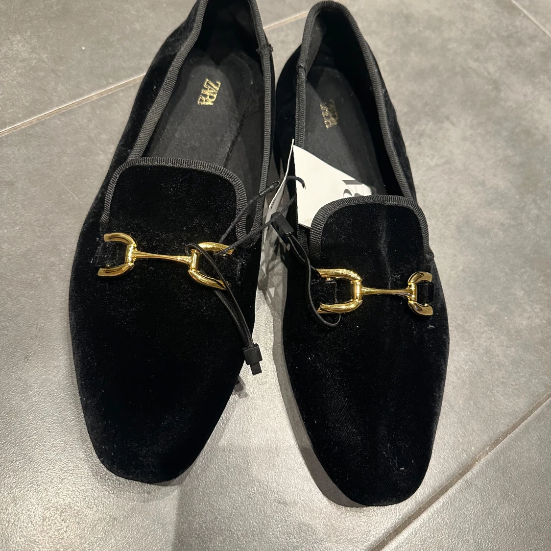 svarta loafers från Zara - 2