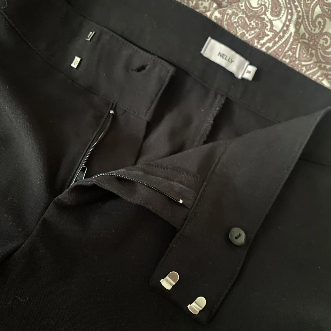 Kostymbyxor från Nelly strl 36 helt NYA! - 2