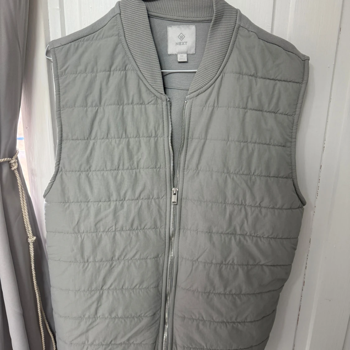 Ljusgrå väst från Next