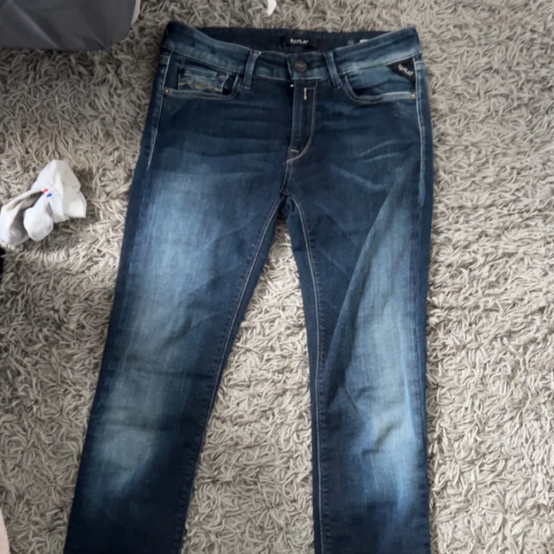 Mörkblå jeans från Replay - 2