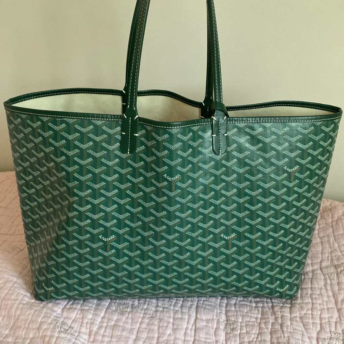 Grön mönstrad väska  - 1