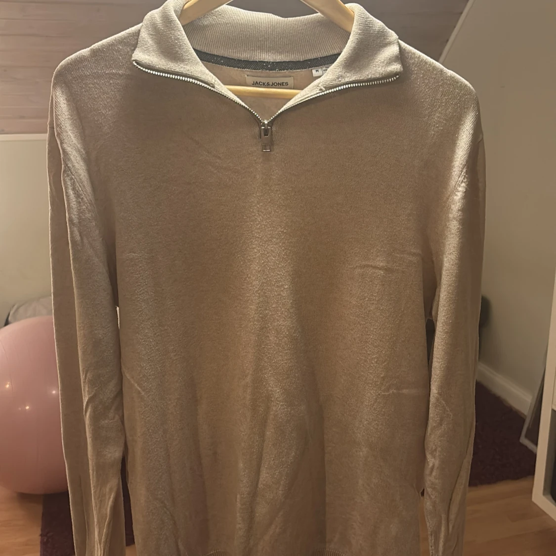Beige tröja med dragkedja från Jack & Jones