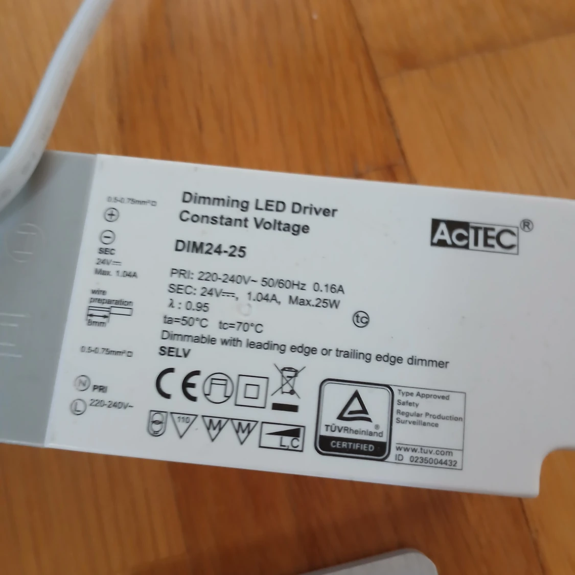 Dimmbar LED-drivare och panel från AcTEC - 1
