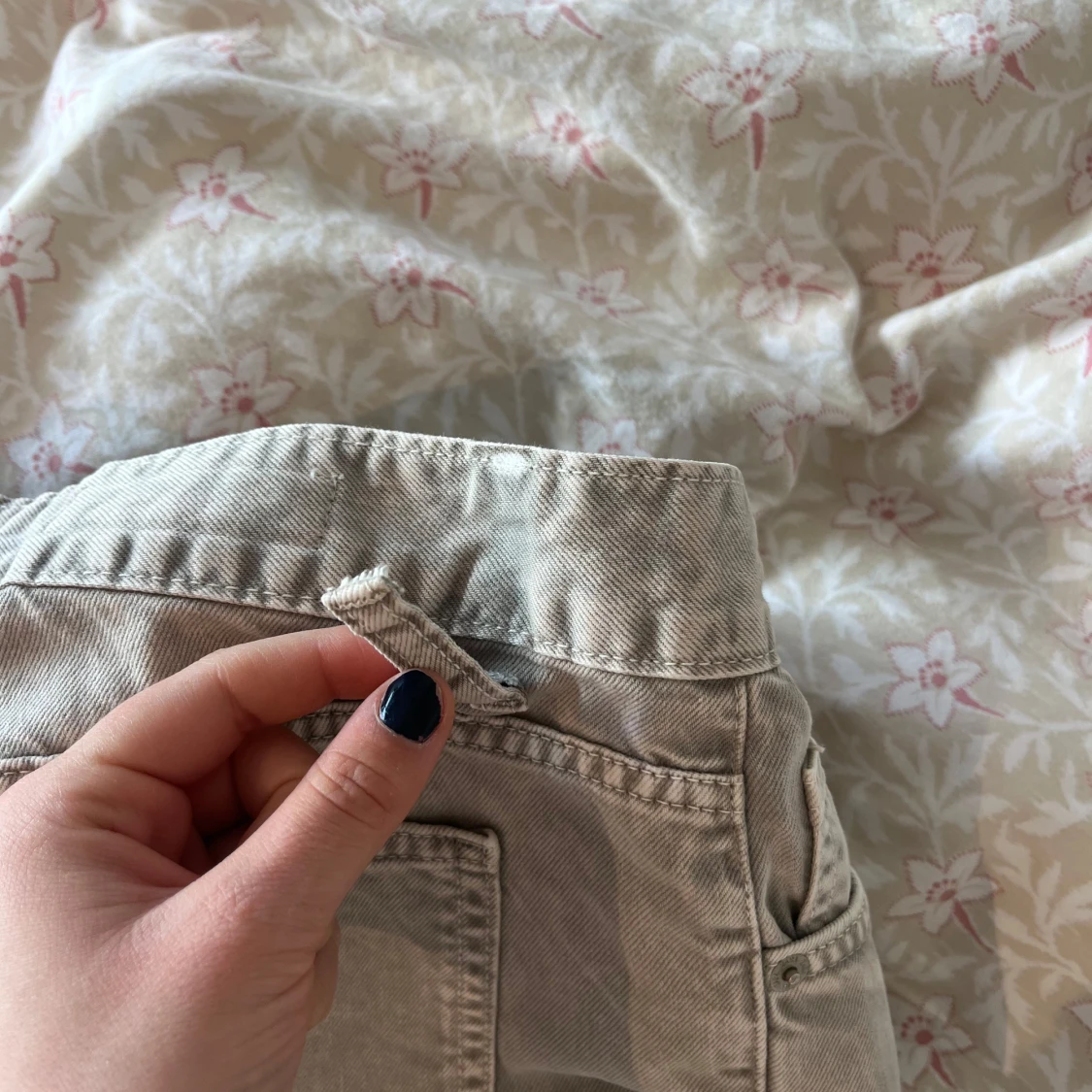 Jeans med cargostil - 2