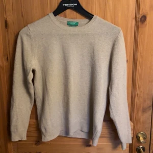 Merinoull crewneck - Riktigt stilren o go sweatshirt i merinoull. 