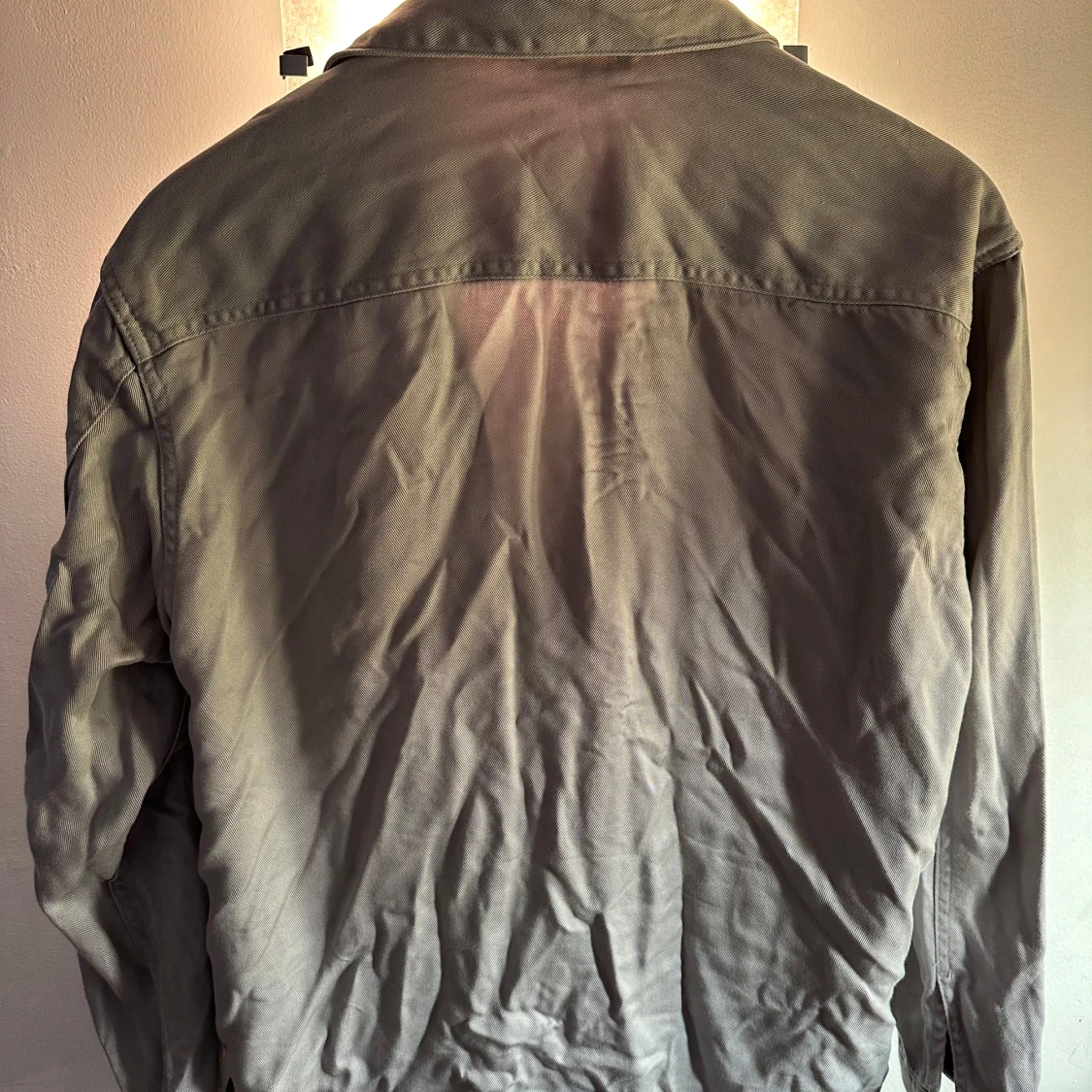 Grå kavaj overshirt med knappar - 1