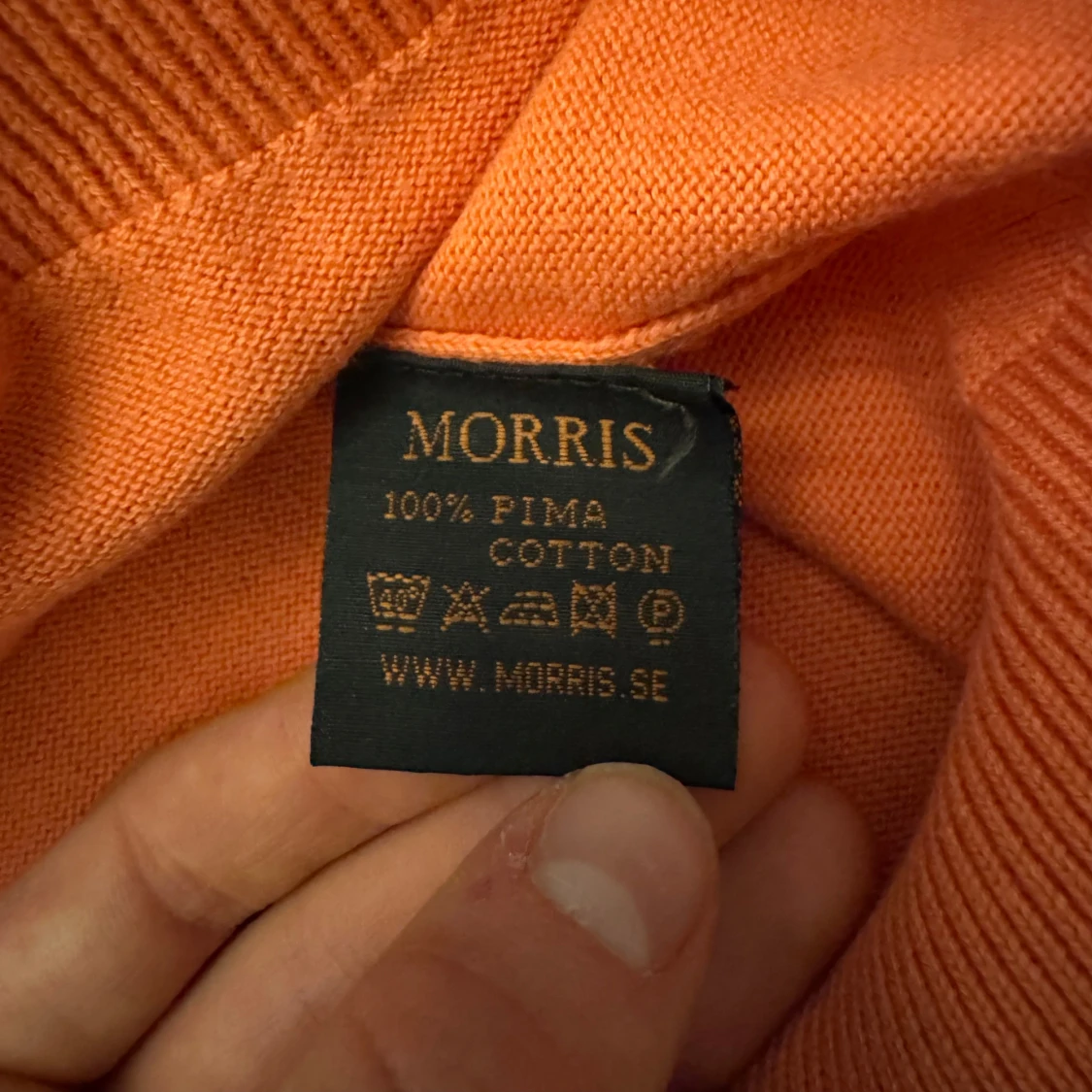 Korallfärgad V-neck tröja från Morris i 100% Pima cotton, storlek M - 4