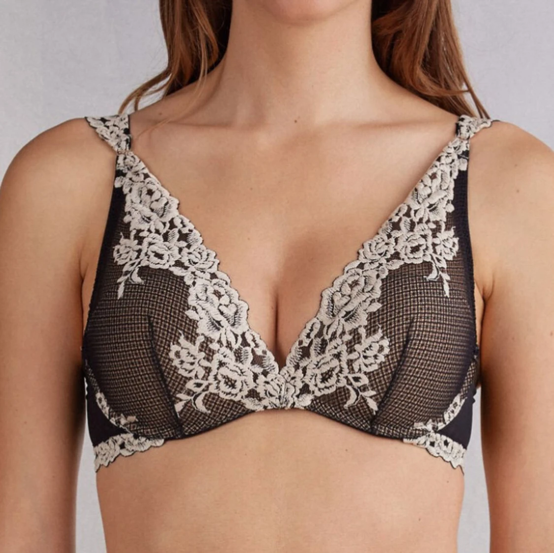 Svart intimissimi spets-bh med vita detaljer - 1