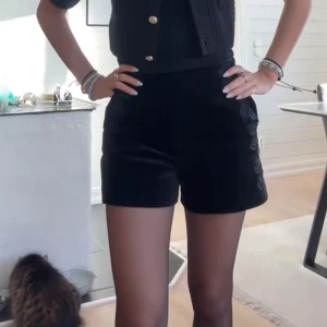 Supersnygga shorts - Storlek 36. Aldrig använda, går gärna ner lite i pris vid direkt köp 🙏🏽💗🌸