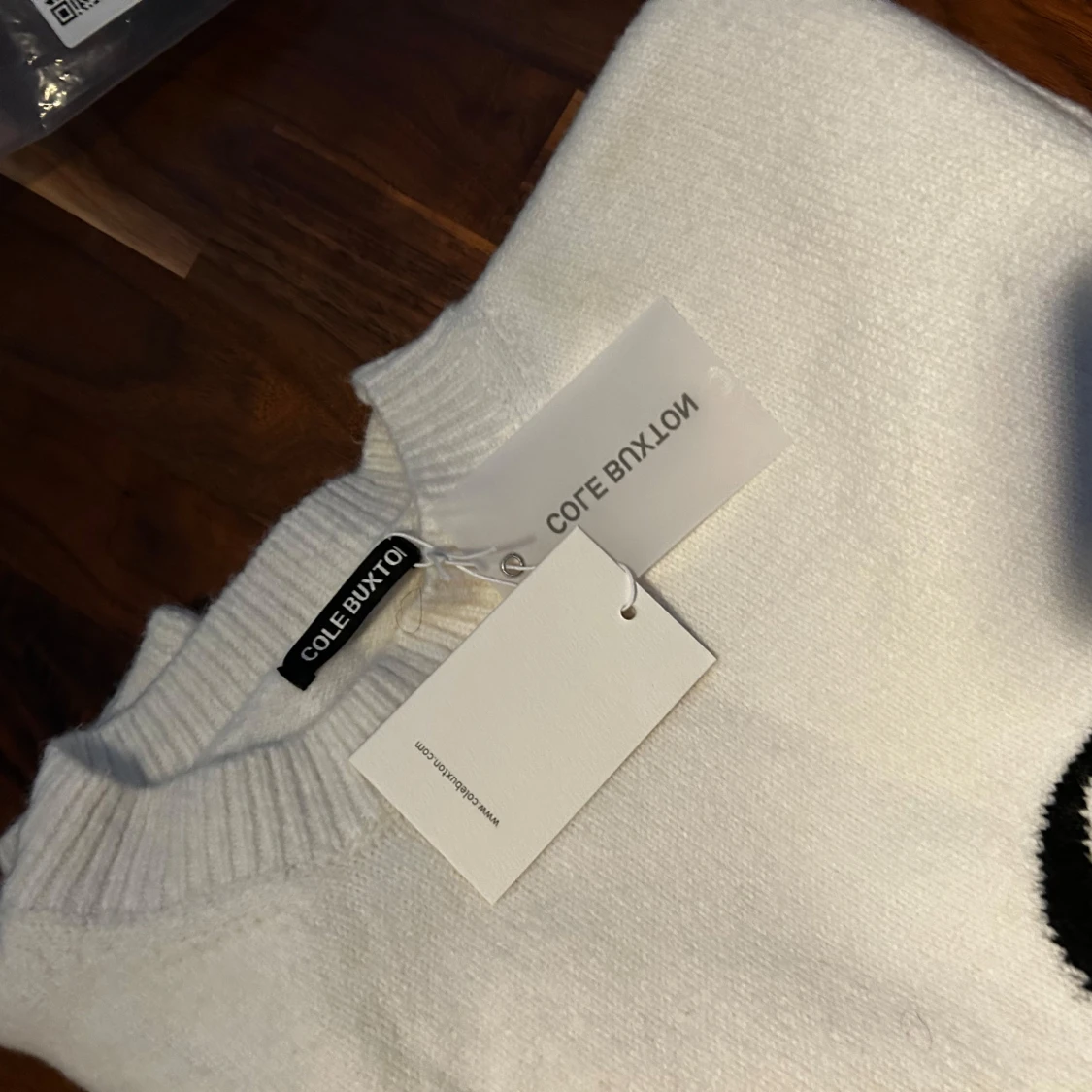 Vit tröja från Cole Buxton - 3