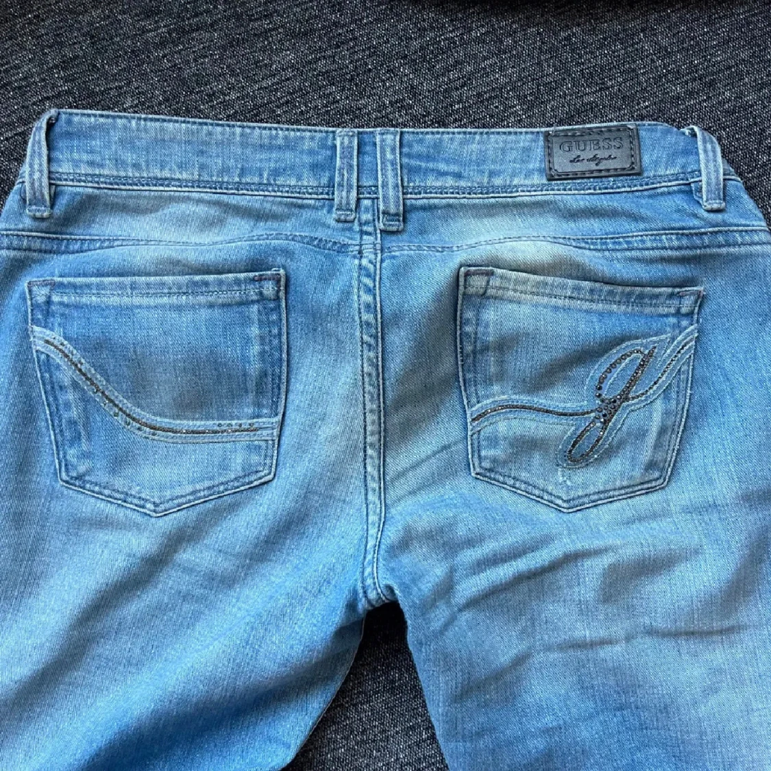 Blå jeans från Guess - 2
