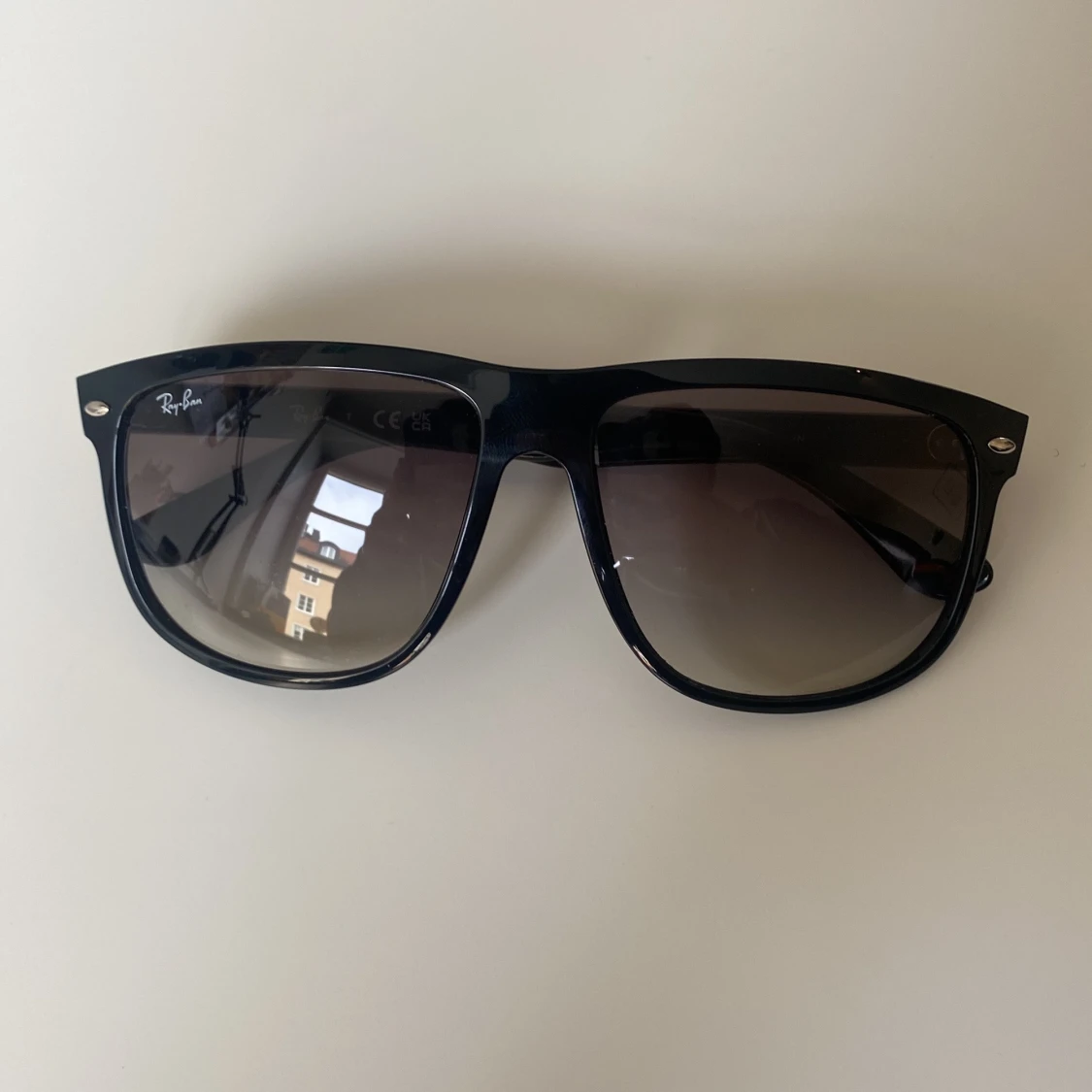 Svarta Ray-Ban Boyfriend solglasögon