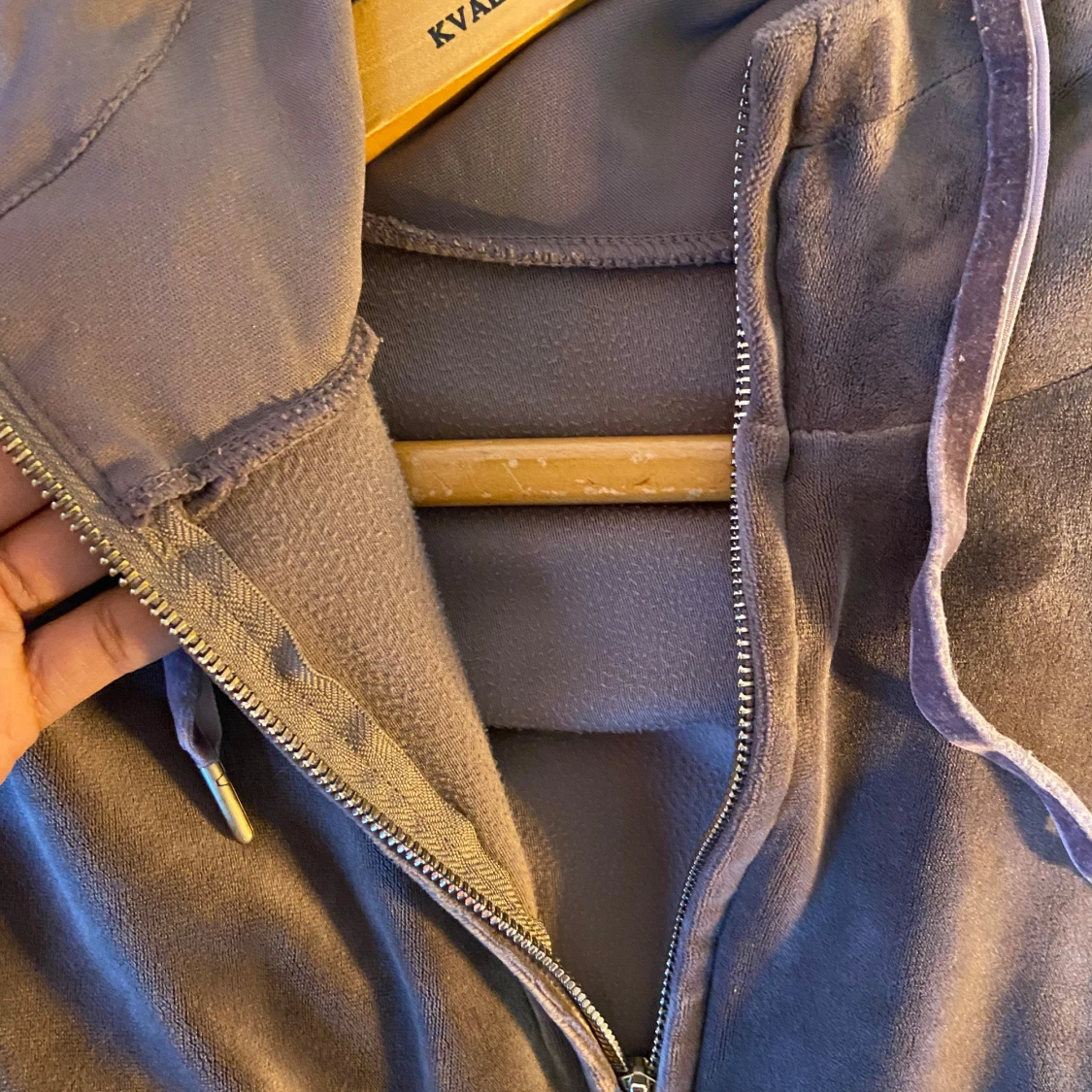 Mysig hoodie med dragkedja  - 2