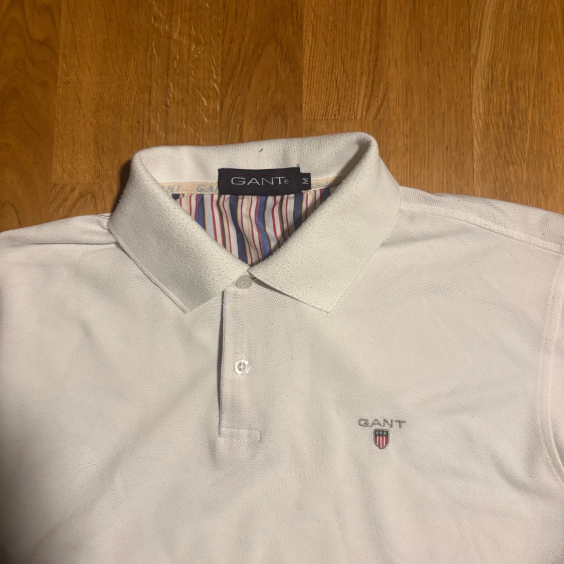 Vit pikétröja från GANT - 1