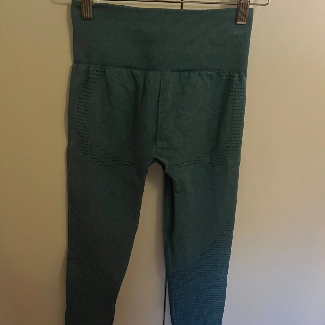 Blåa leggings från Gymshark - 1