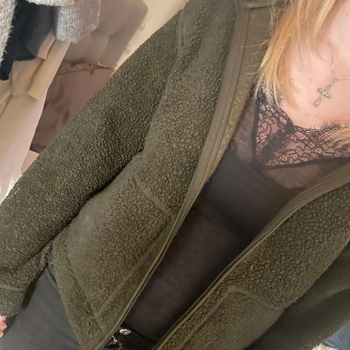 Olivgrön teddyjacka - 1