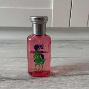 Ralph Lauren Big Pony Woman 50ml parfymen - Säljer Ralph Lauren Big Pony Woman 50ml parfymen, hälften kvar 