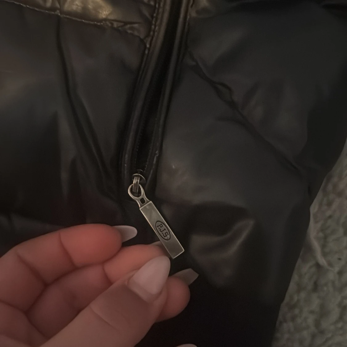 Svart dunjacka från Parajumpers - 2