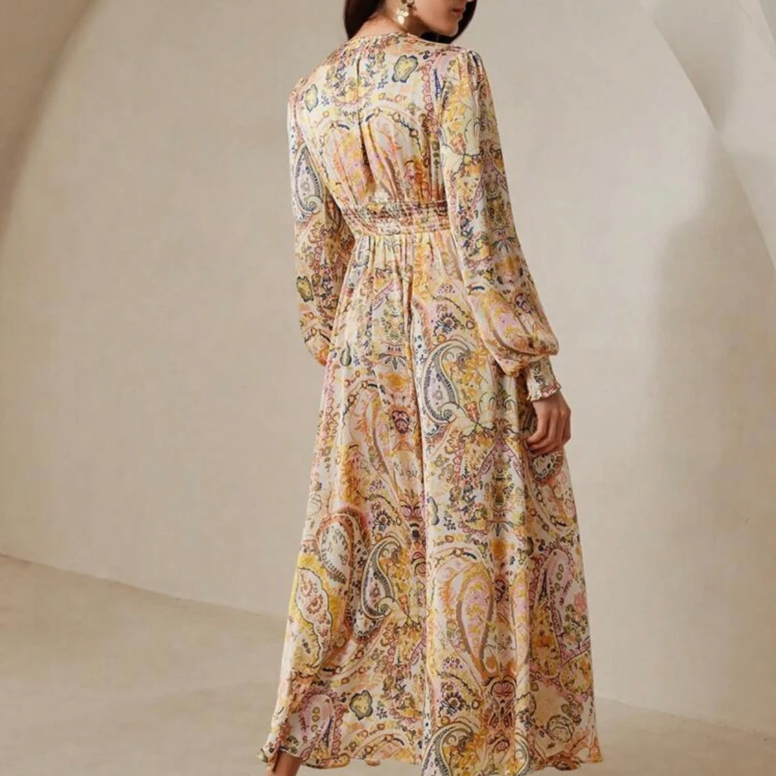 Klänning med knappar  - 1