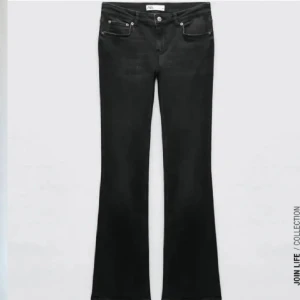 Lågmidjade Zara jeans - Strl 34💕 gammal modell som inte säljs längre
