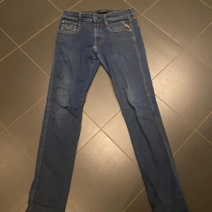 Replay jeans  - Replay jeans som ligger på 1800kr nya och har bra skick. Fråga gärna, 29W 32L 