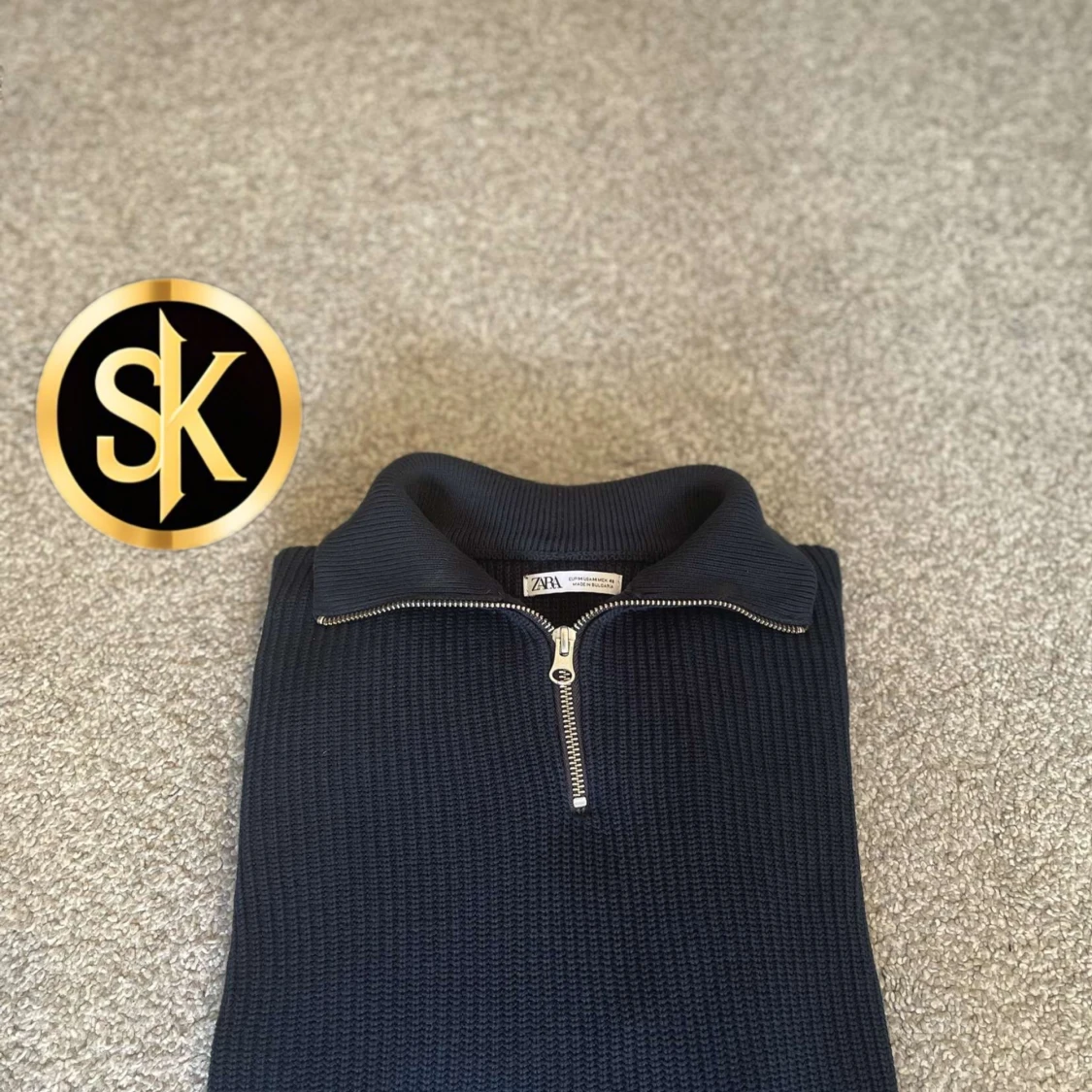 ZIP HOODIE - PRIS KAN DISKUTERAS!