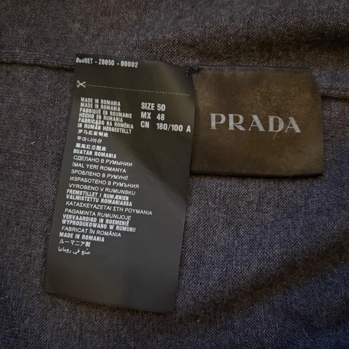 Mörkgrå zip up från Prada - 3