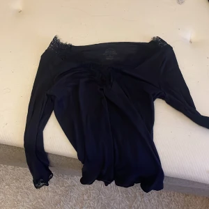 Intimisering spets topp💋 - Säljer mina jättefina topp som jag inte använder, helt ny och aldrig använd💋 nypris: 449 