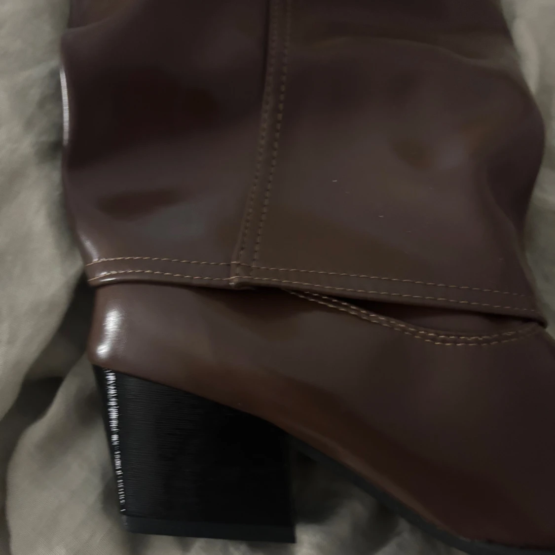 Bruna stövlar med klack  - 2