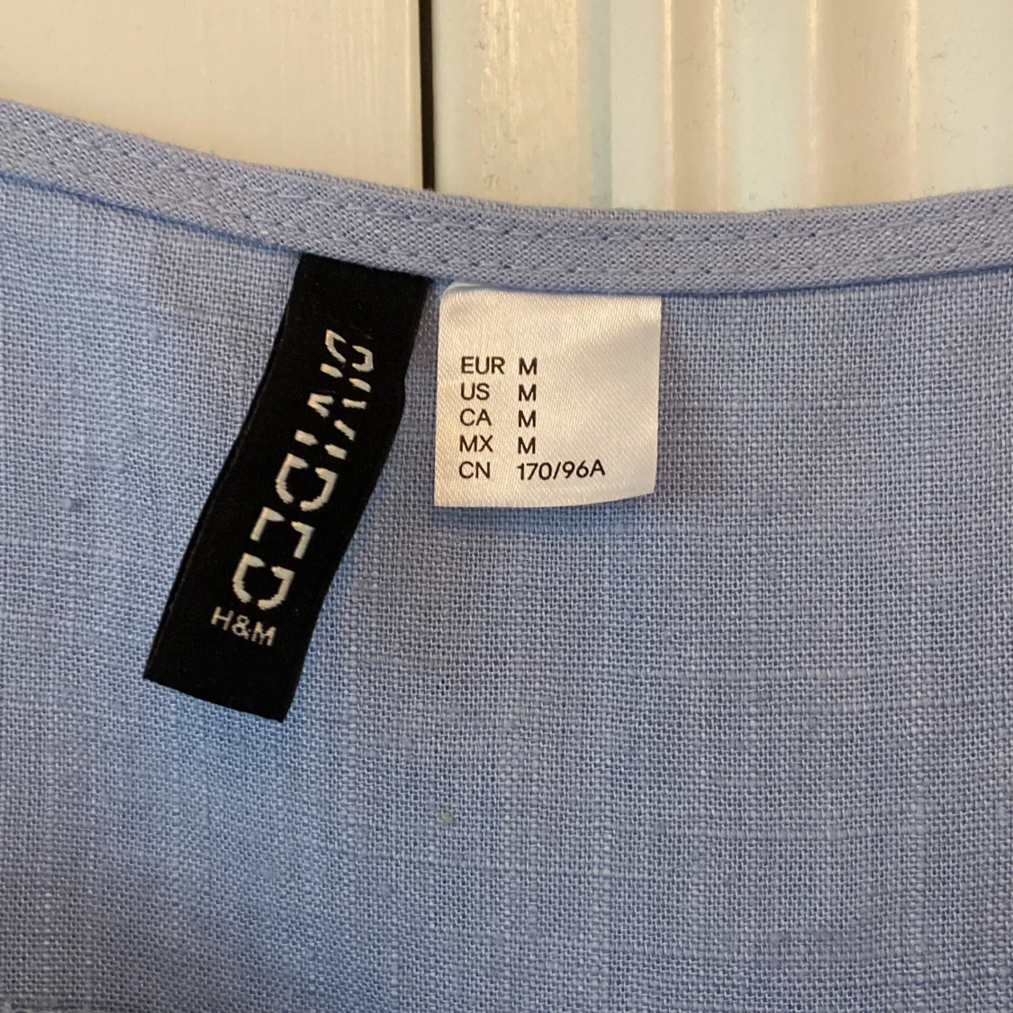 Ljusblå linnetopp från H&M - 2