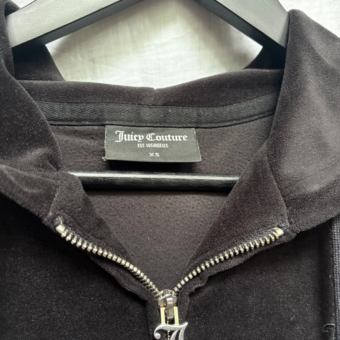 Svart Juicy Couture tröja - 4