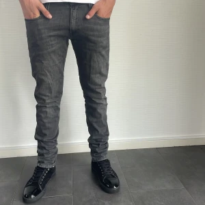 Replay Anbass 31/31 - Replay ANBASS jeans: pris:499kr| Storlek:W31 L31|Skick:9,8/10| Hör av dig vid minsta lilla fundering eller fråga| 