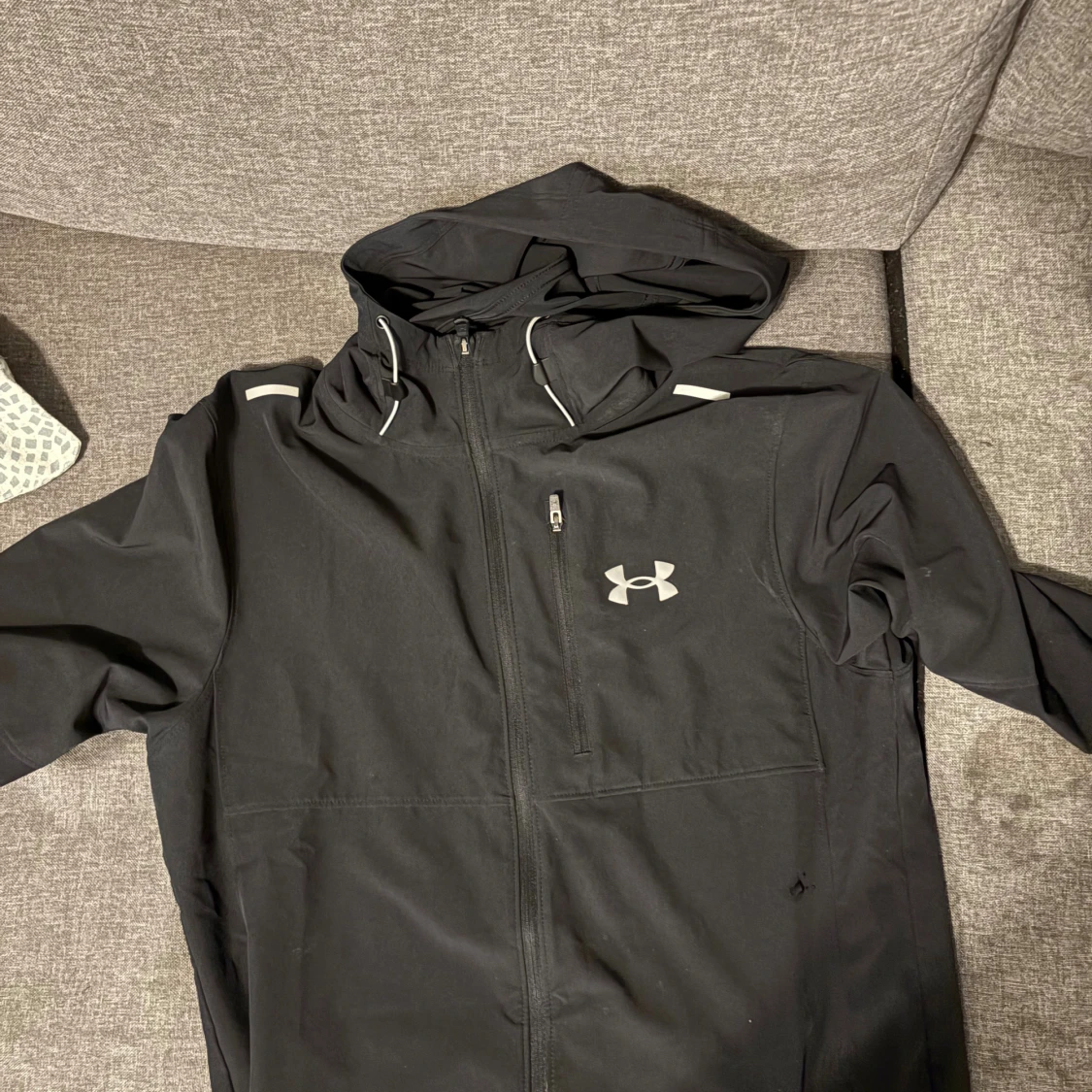 Svart vindjacka från Under Armour - 1
