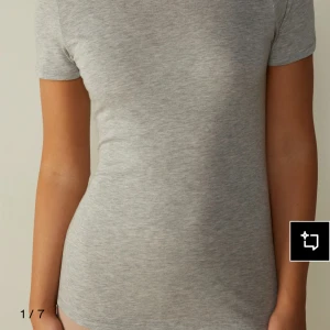 Intimissimi T-shirt grå - Helt ny grå t-shirt från Intimissimi. Endast använd två gånger och i helt nytt skick💞