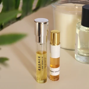Essnce I am Vanilla & Orange Blossom - Två parfymer: I am Vanilla 8 ml, och en splitt av Orange Blossom på 5 ml. Se bild för mängd.