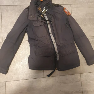 Parajumper jacka storlek xs - Fin parajumper jacka 